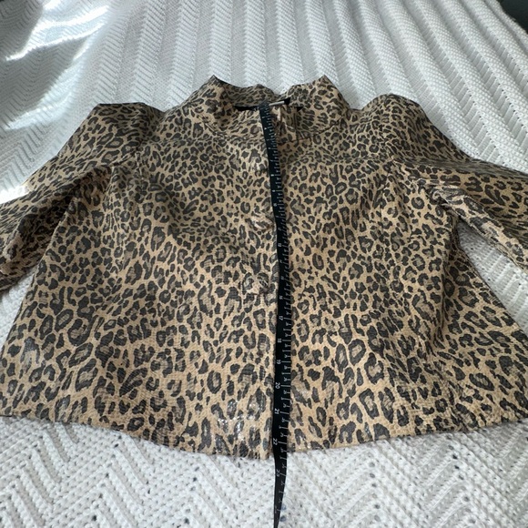 Talk of the walk leather leopard jacket - 3/4 sleeve-large - Picture 7 of 7